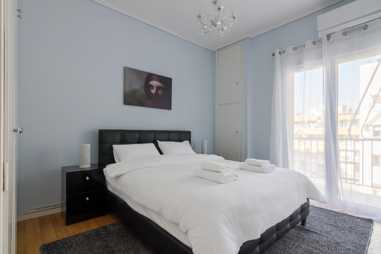 Spacious And Modern Flat For 4 Athena Bagian luar foto