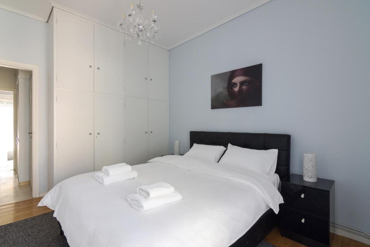 Spacious And Modern Flat For 4 Athena Bagian luar foto